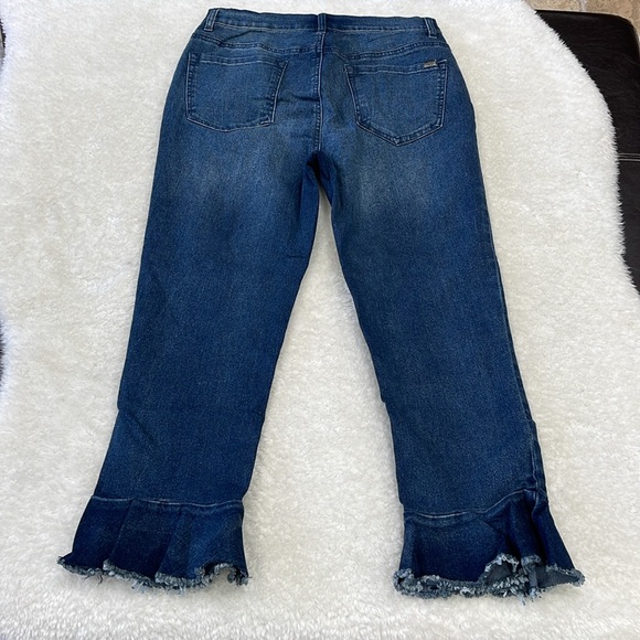 DG2 by Diane Gilman Women's Ruffle Hem Cropped Jeans - Picture 9 of 13